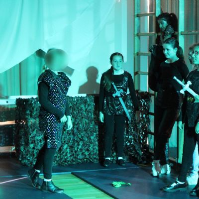 IMG4952blurLarge)